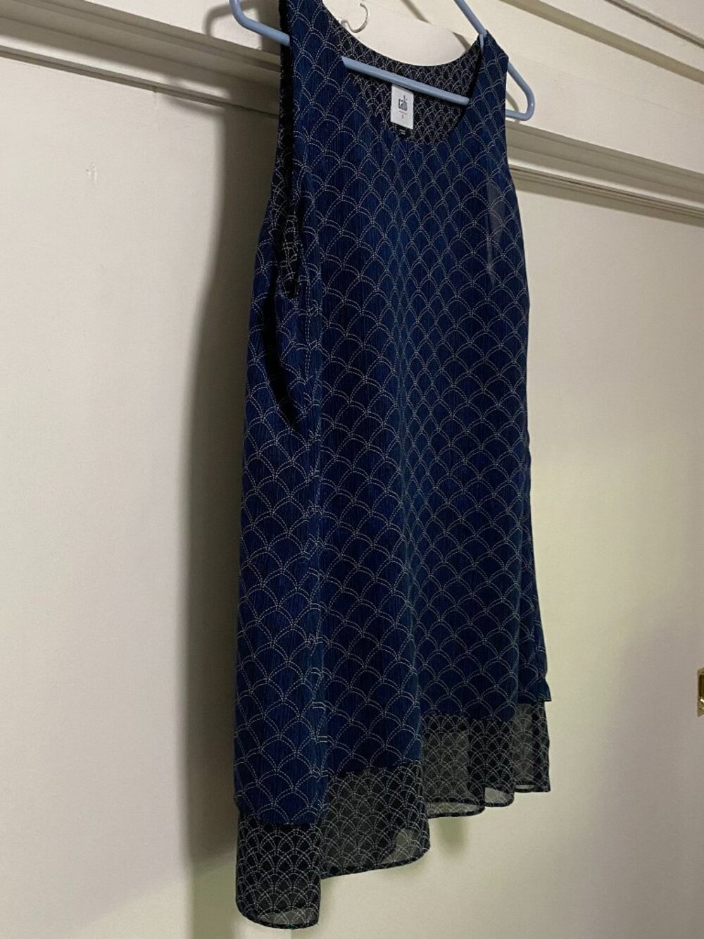 Cabi, layered navy, sleeveless tunic w/two sizes of design, size L - Picture 3 of 9